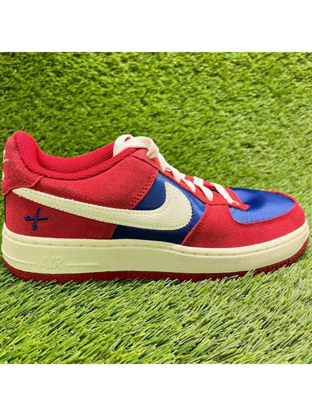 Nike Air Force 1 Low Boys Size 5Y Red Blue White Athletic Walking Shoes Sneakers
